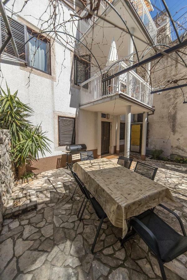 Apartmani Kristina Crikvenica Esterno foto